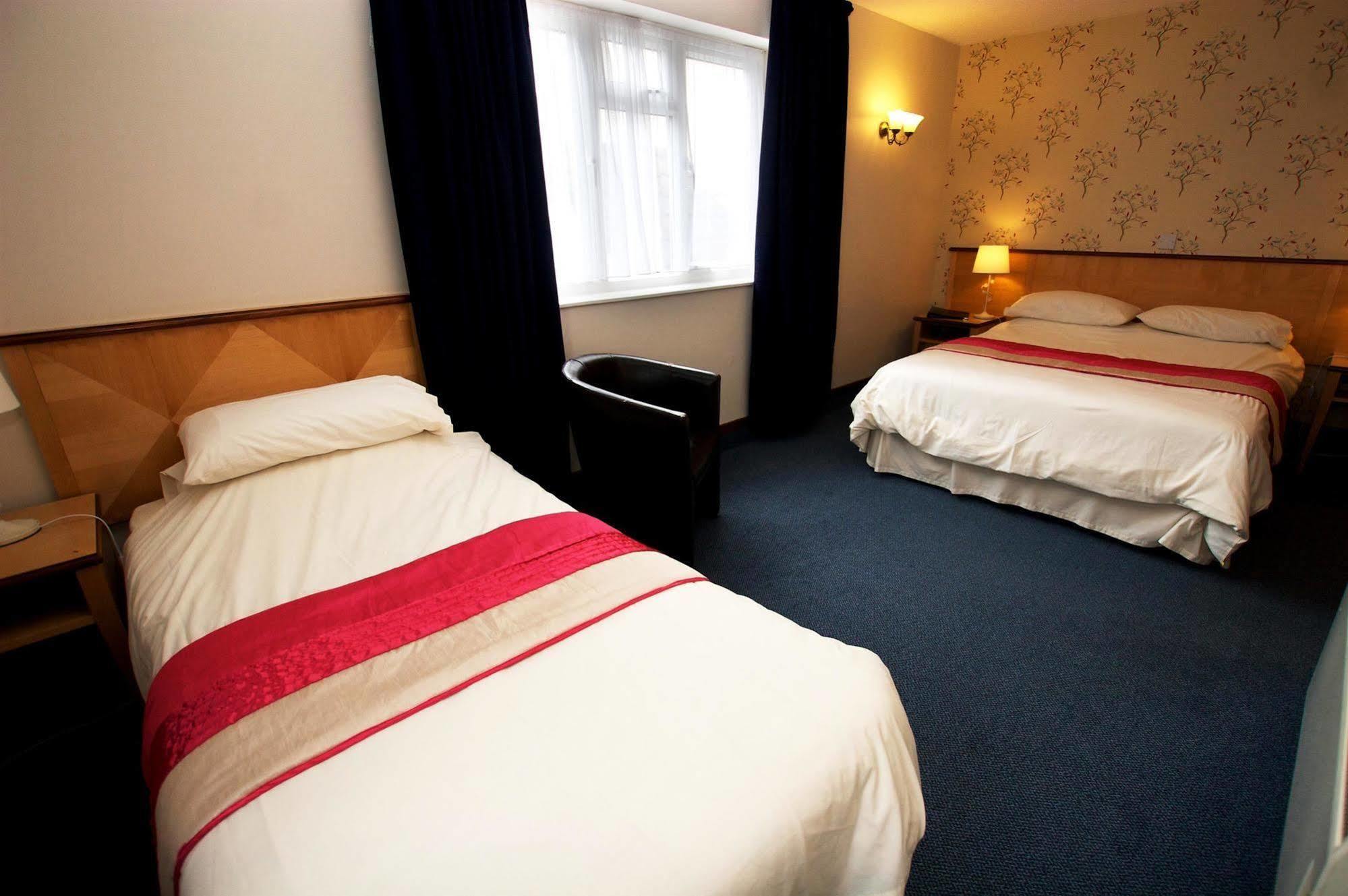 Best Western Compass Inn Tormarton 客房 照片