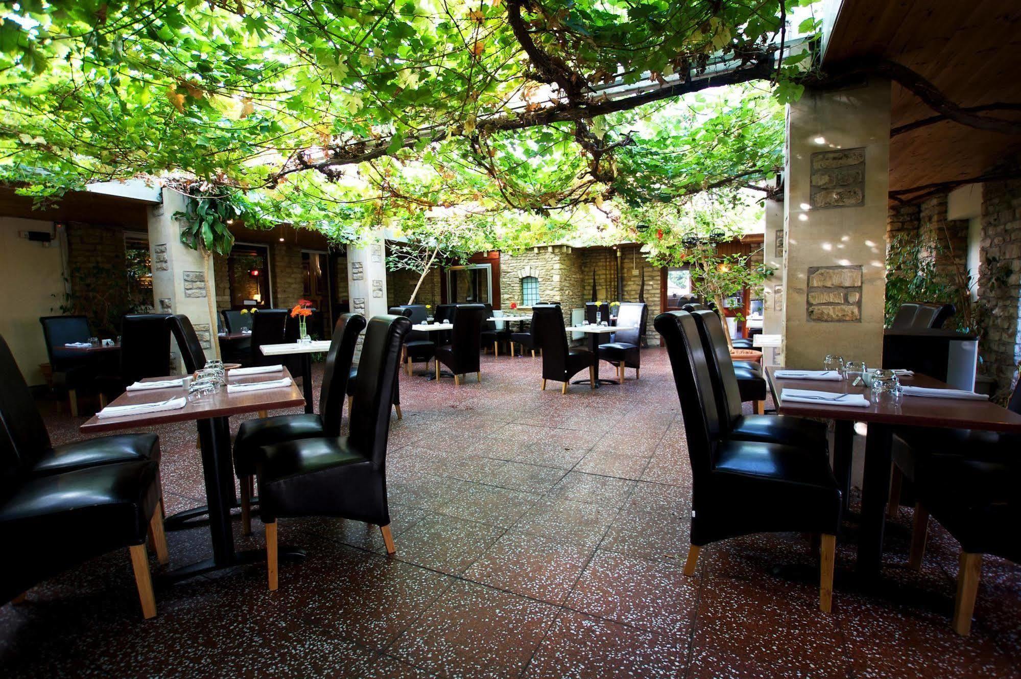 Best Western Compass Inn Tormarton 餐厅 照片